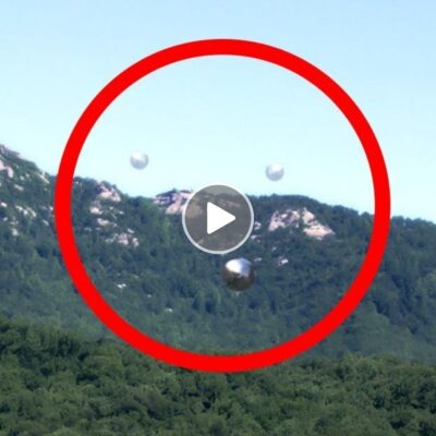 Astonishing footage: Three unidentified flying objects land